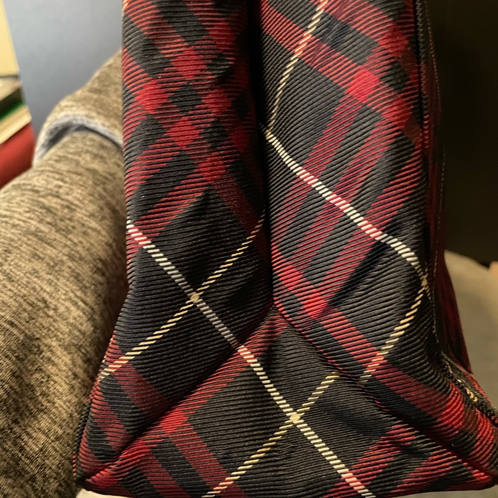 Authentic Burberry tote - Picture 7 of 16